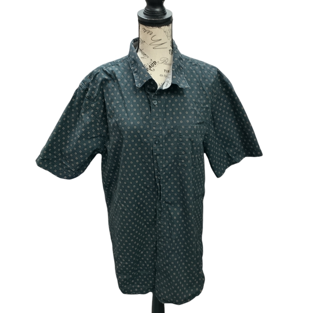 Casual Button Down Shirt in Black with Short Sleeves